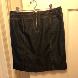 Lined “jean” skirt with top stitching